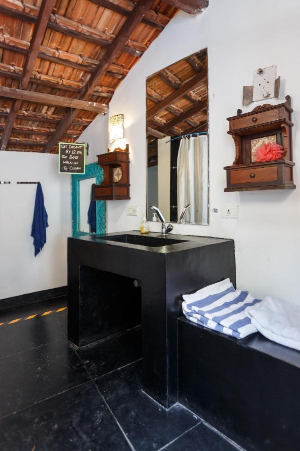 Woke Arpora Hostel Bagian luar foto