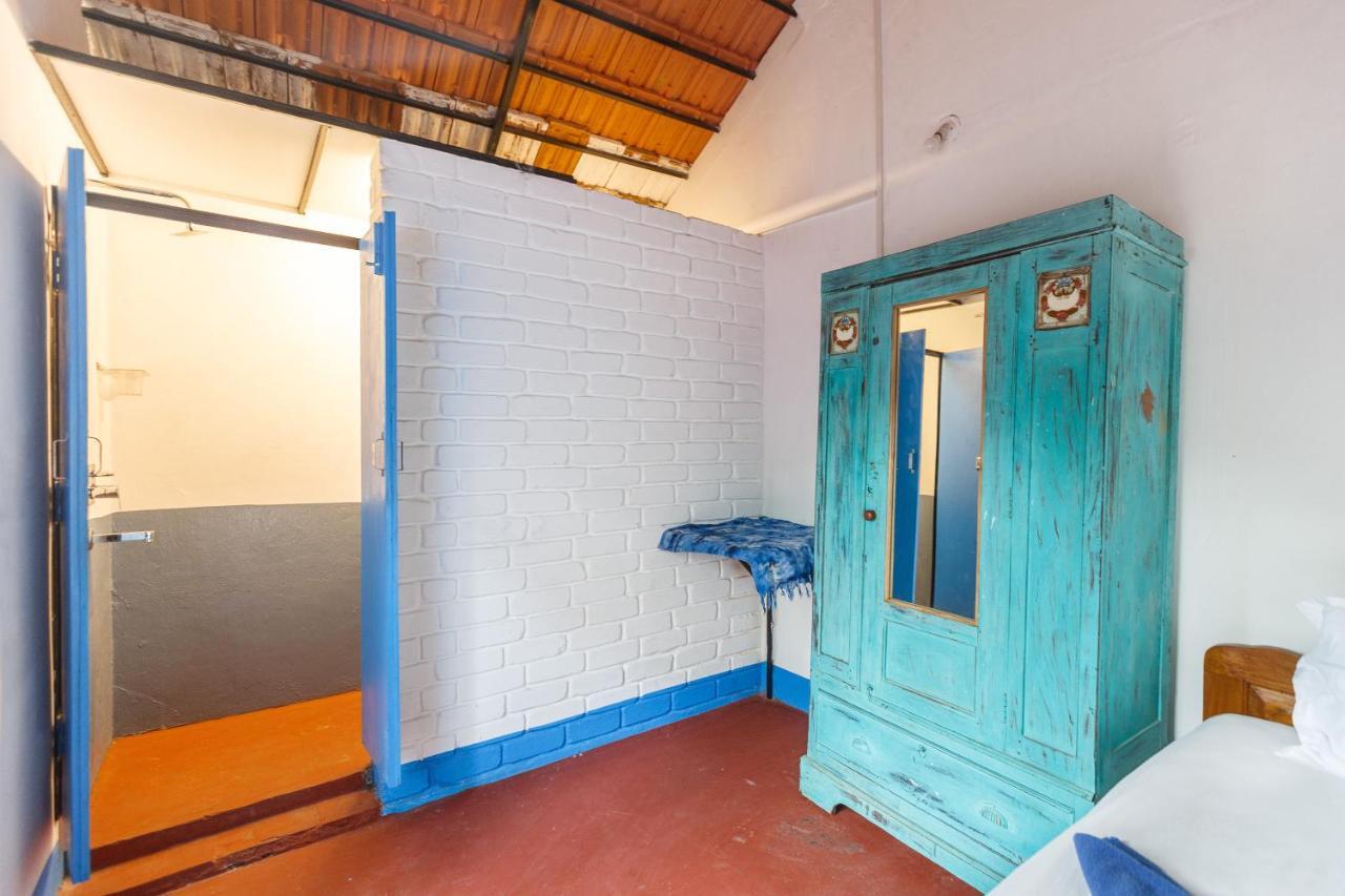 Woke Arpora Hostel Bagian luar foto